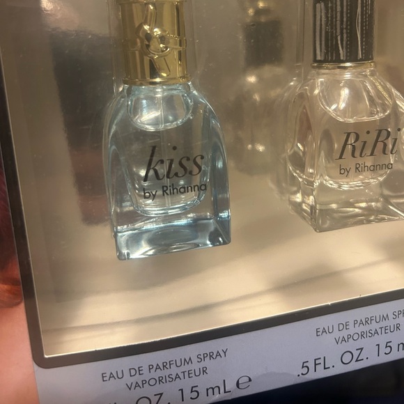 Rihanna 3pc giftset - Picture 3 of 5